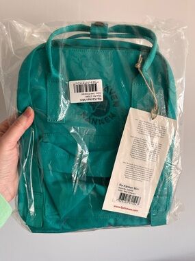 Fjallraven Re-Kånken Mini Backpack — colour 644 - Emerald (looks turquoise)